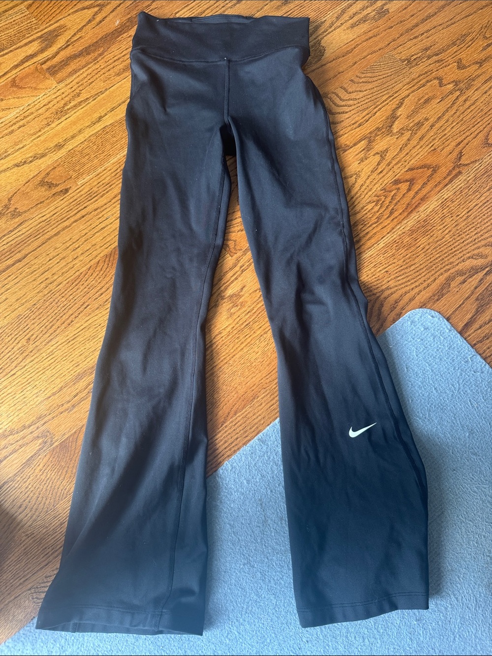 Nike Kids Black Dri-FIT flare leggings